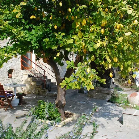Chatzimike House Nyaraló *